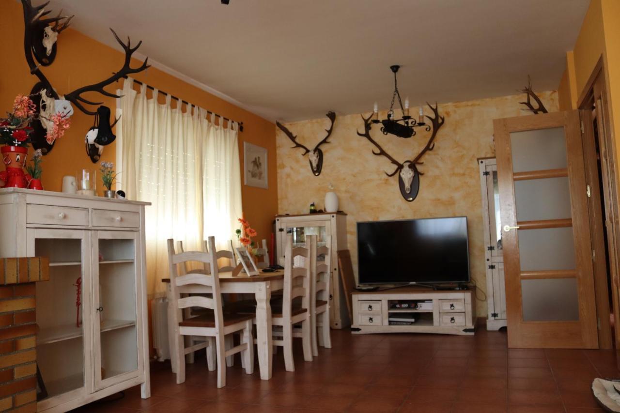Casa En Sierra De Gredos Piscina Privada Holiday home La Adrada